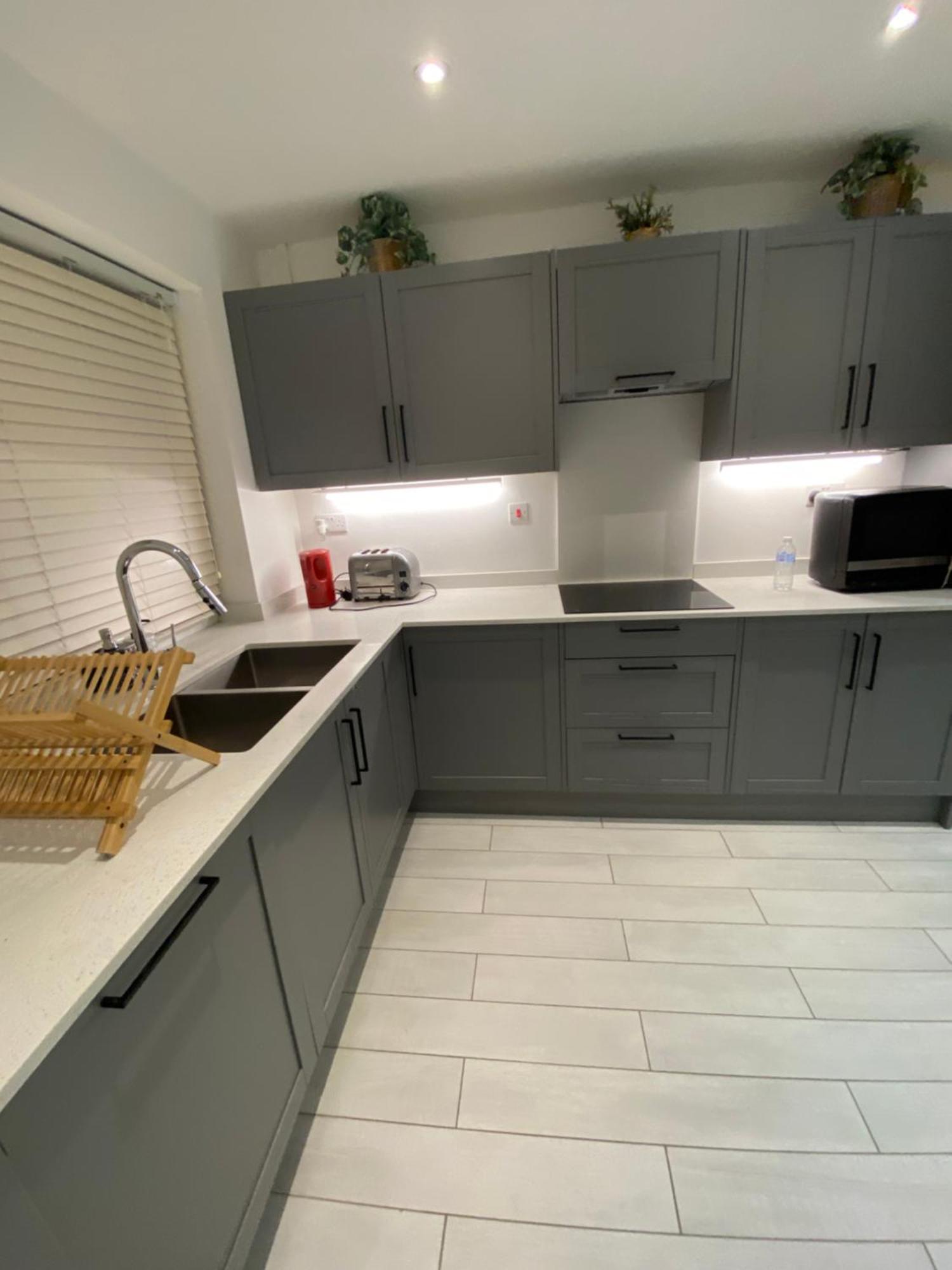 The Bay Apartment إدجوير المظهر الخارجي الصورة